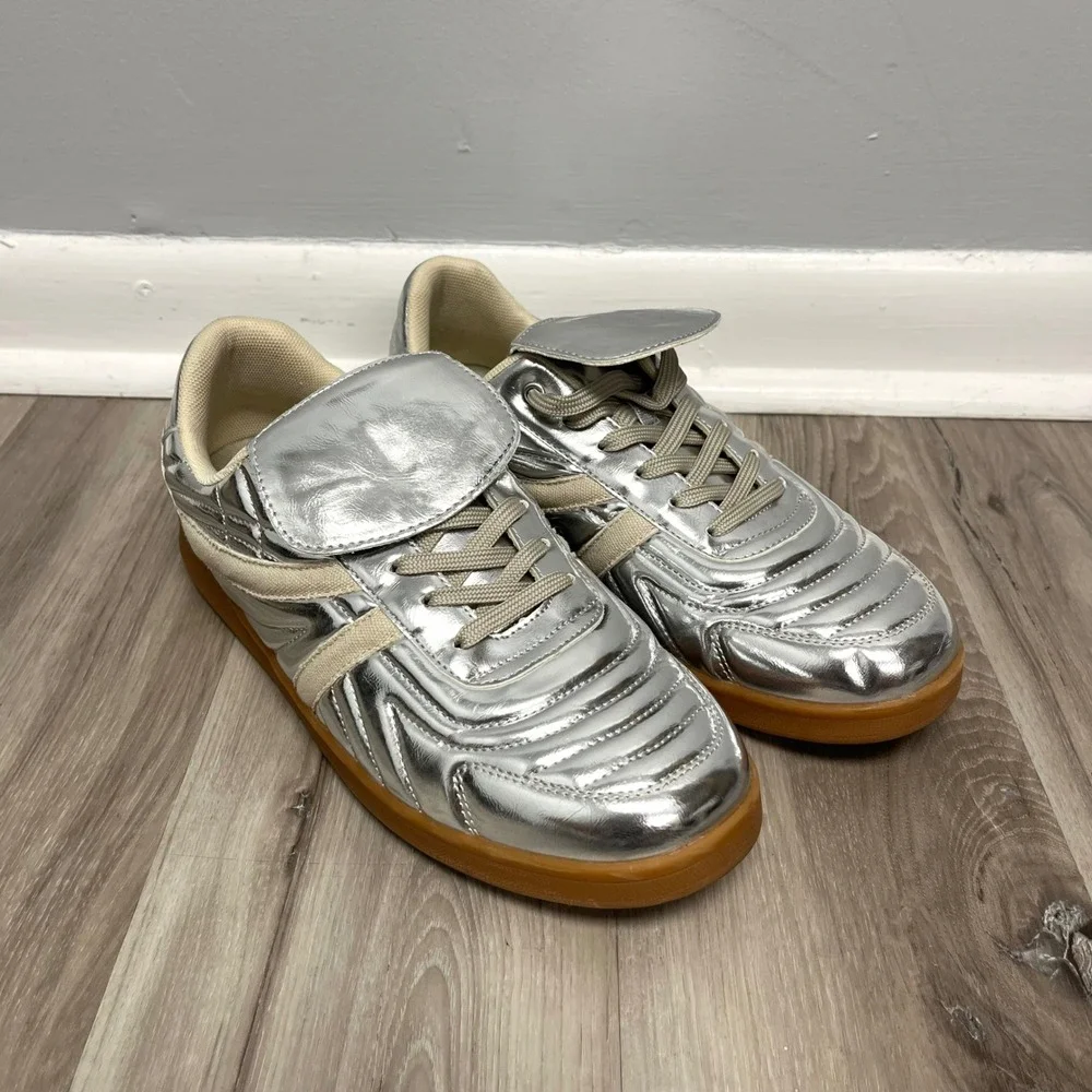 Steve Madden Sneakers Women's 11 Silver Metallic Quilted Madrid Soccer Style‎